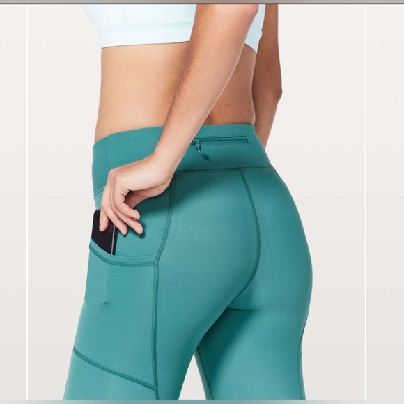 Lululemon Sz 6 Tight Stuff Tight II 2 Crop 25” Reflective Dots Luxtreme - Picture 2 of 10